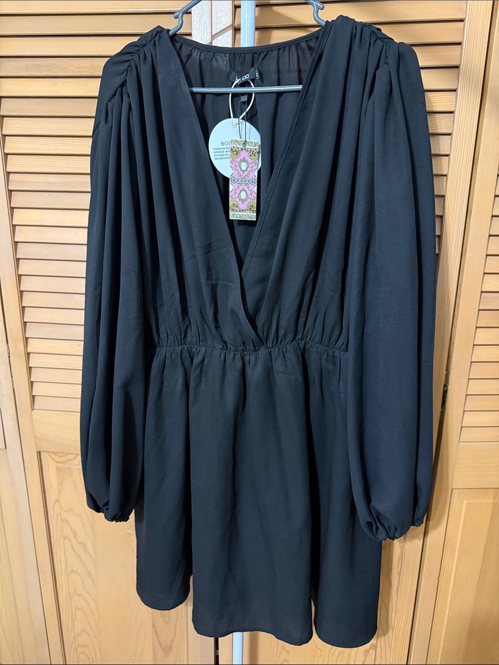 Boohoo Black Long Sleeve V-Neck Mini Dress
